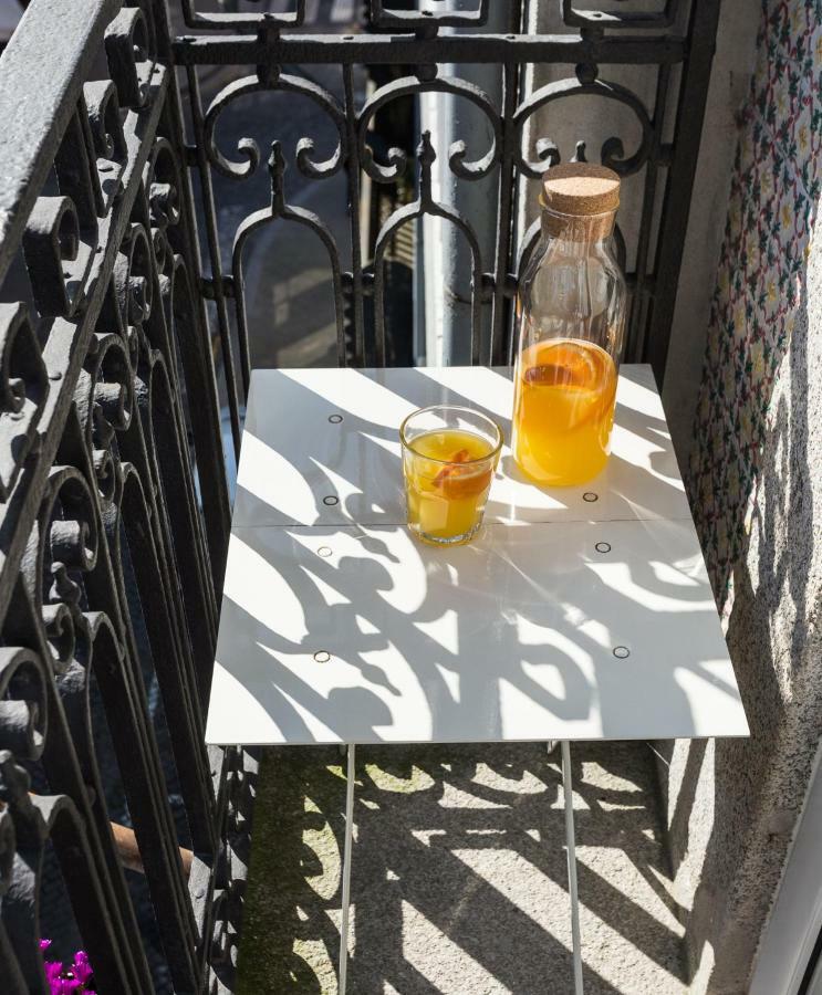 Gold & Grey Loft Almada Apartment ปอร์โต ภายนอก รูปภาพ